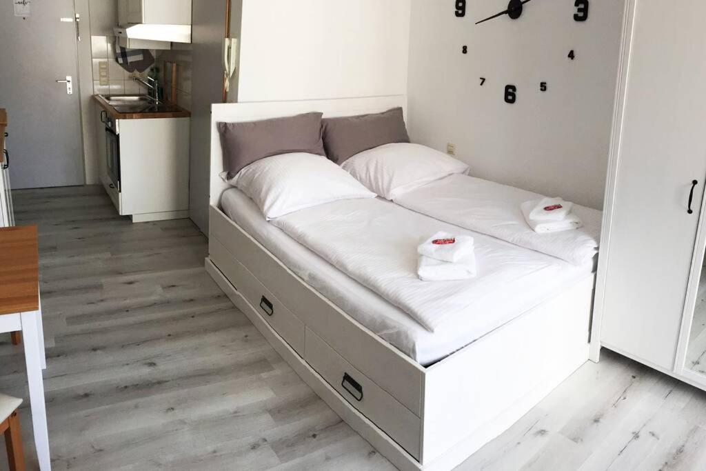Apartment-Mitten In Konstanz, Gratis Parkplatz & Fahrrader, Netflix Tv Exterior foto